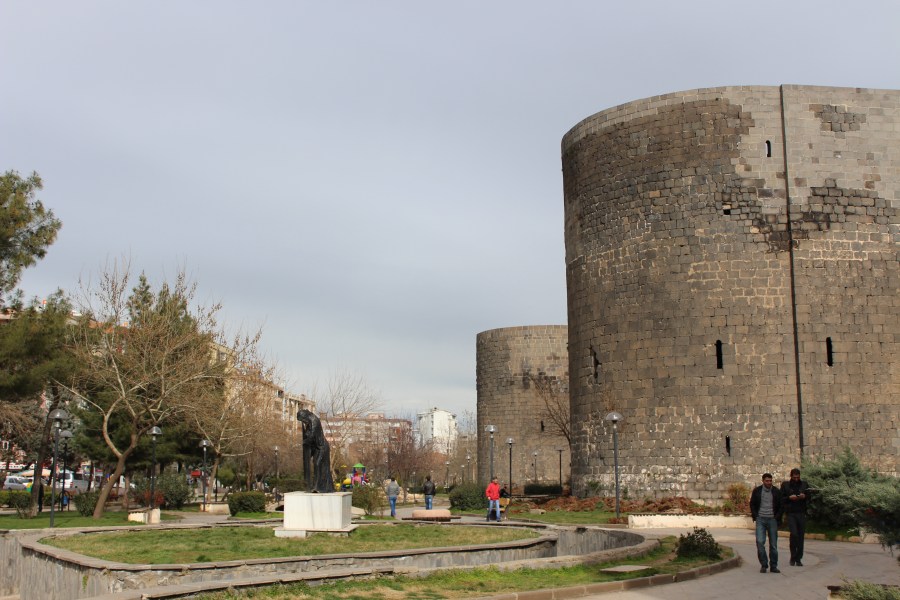 Diyarbakir's city walls: built by Constantius II and extended by Valentinian I between 367 and 375. They are nearly 6 km long.